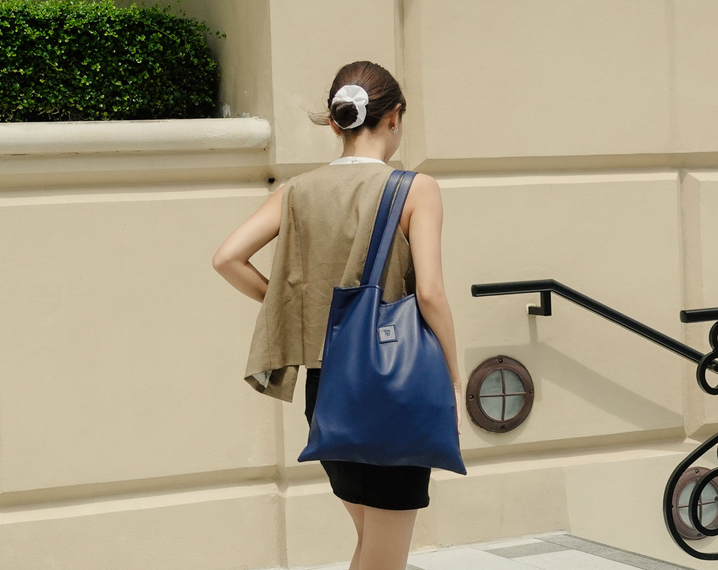 Sq.Tote - PU leather Navy
