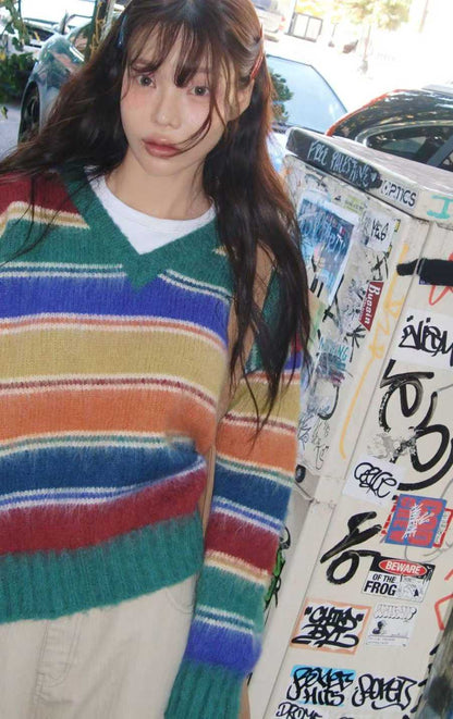 111542 - Christmas Rainbow V Neck Knit