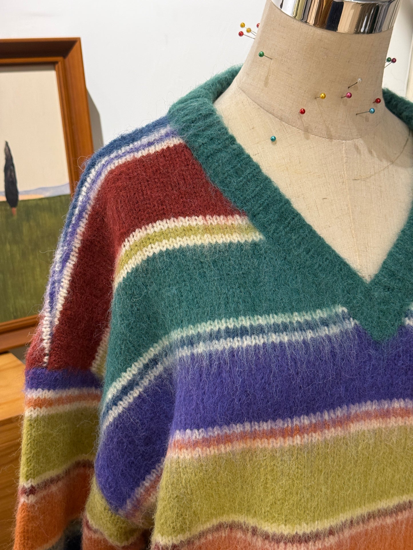 111542 - Christmas Rainbow V Neck Knit