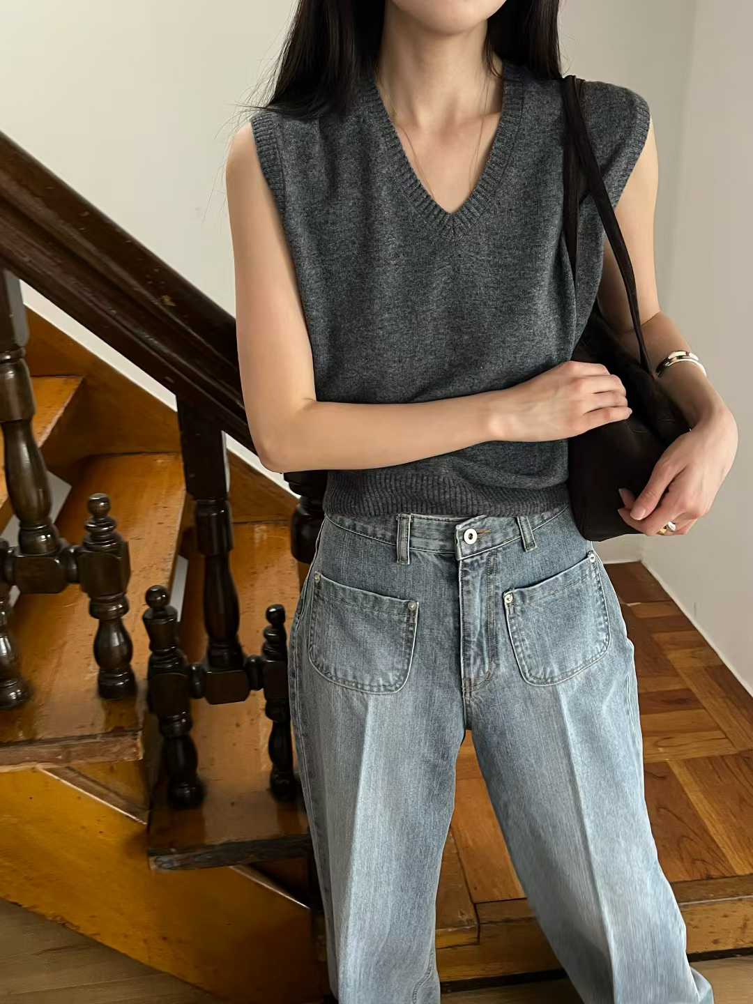 111526 - You Need V Knit Vest