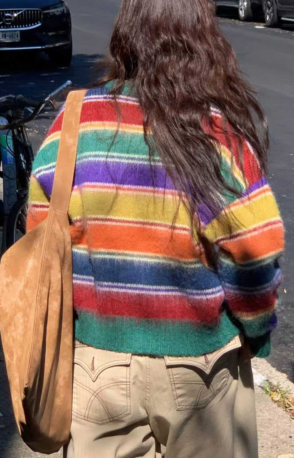 111542 - Christmas Rainbow V Neck Knit