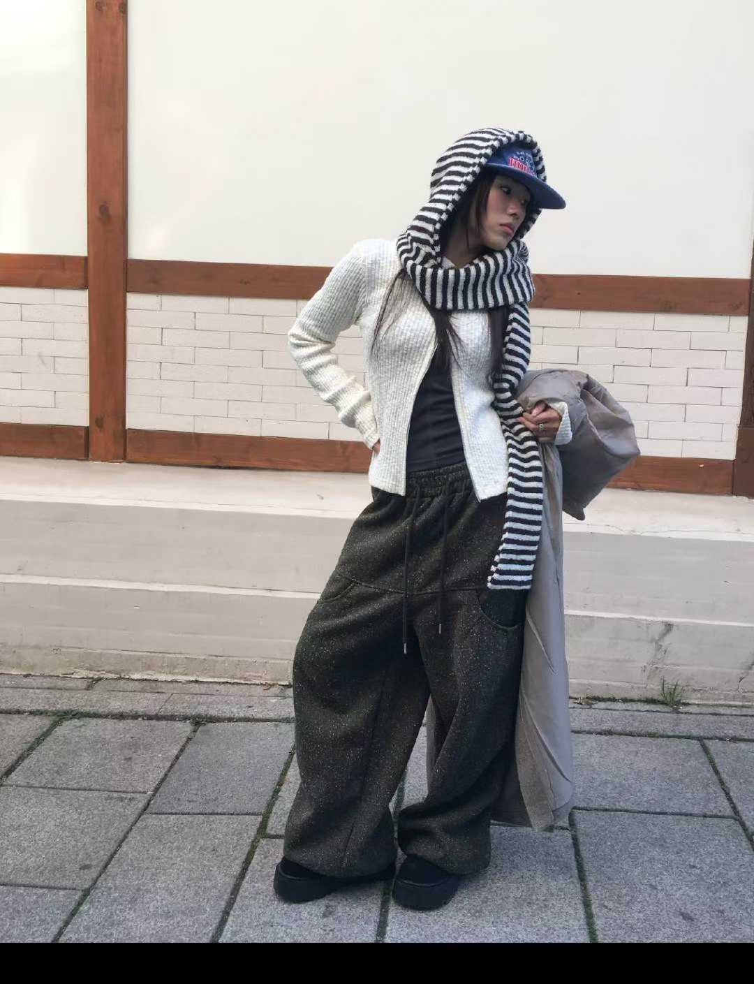 111546 - Warmth With Stripes