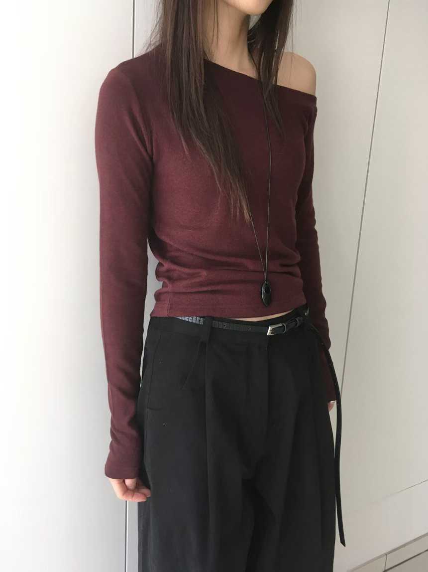 111554 - One Shoulder Top