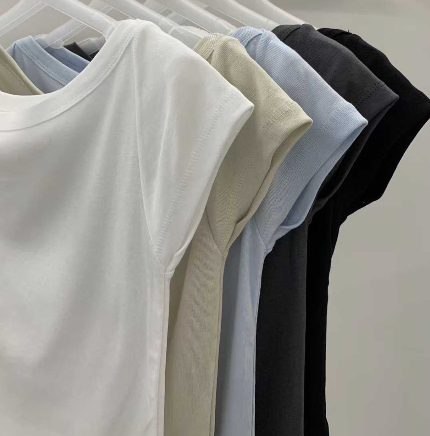 111514 - Show The (Shoulder) Tip Tee