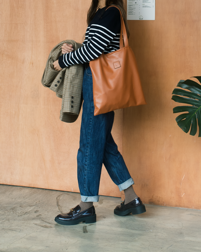 Sq.Tote - PU leather Brown