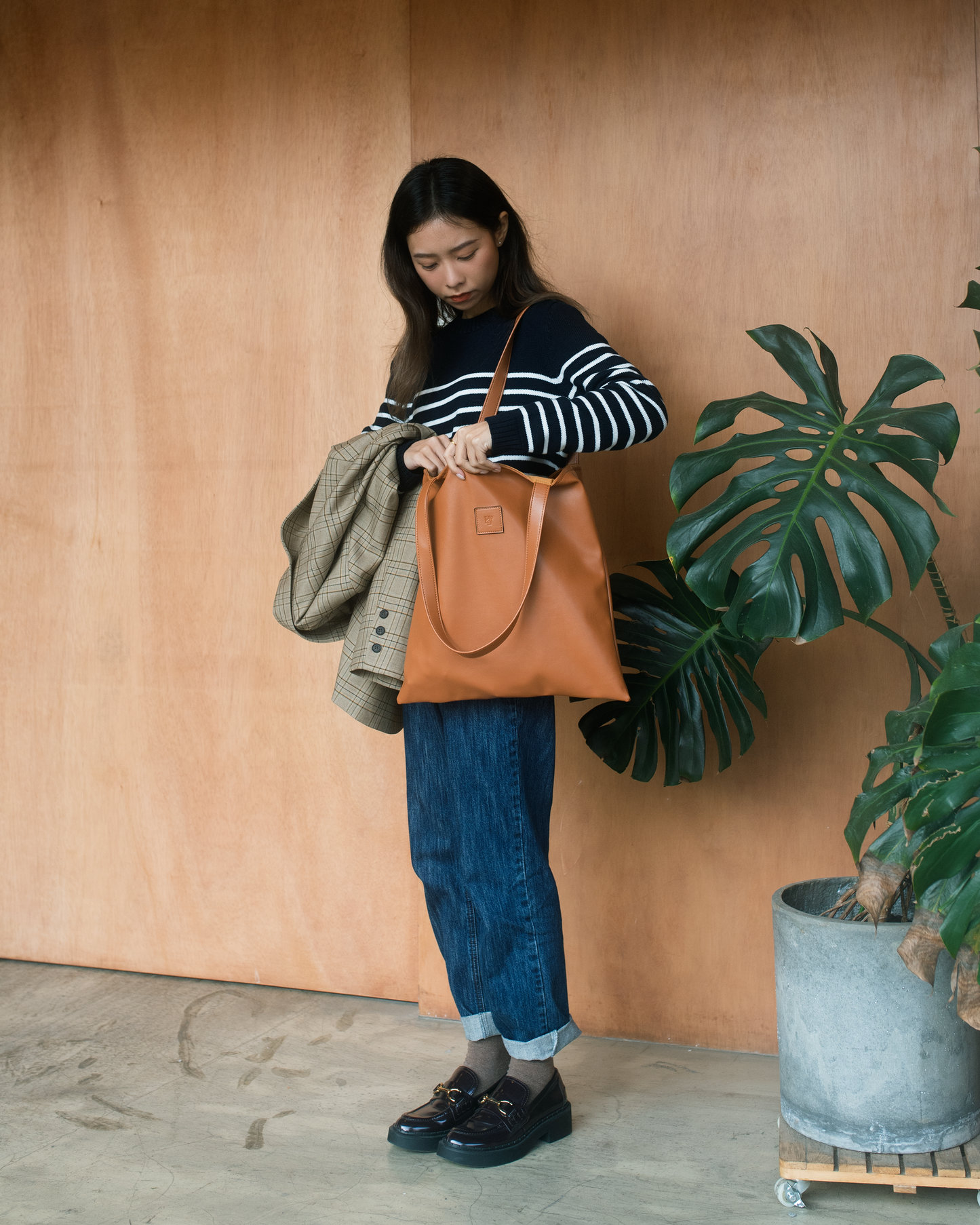 Sq.Tote - PU leather Brown